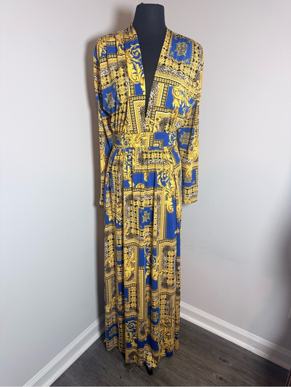 Fashion Nova Blue & Gold Baroque Print Maxi Duster – Size Large